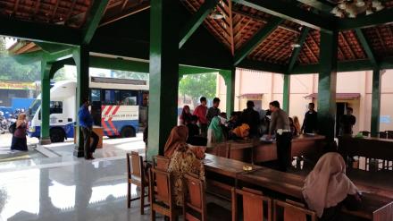 Pelayanan SIM Keliling Sambangi Kalurahan Sendangsari