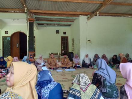 Pertemuan Posyandu di Padukuhan Jaten