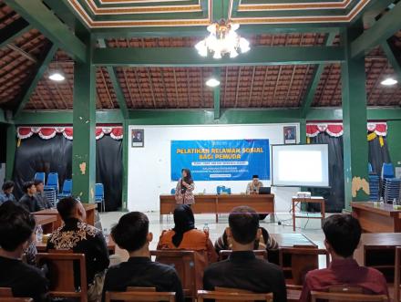 Pelatihan Relawan Sosial bagi Karang Taruna